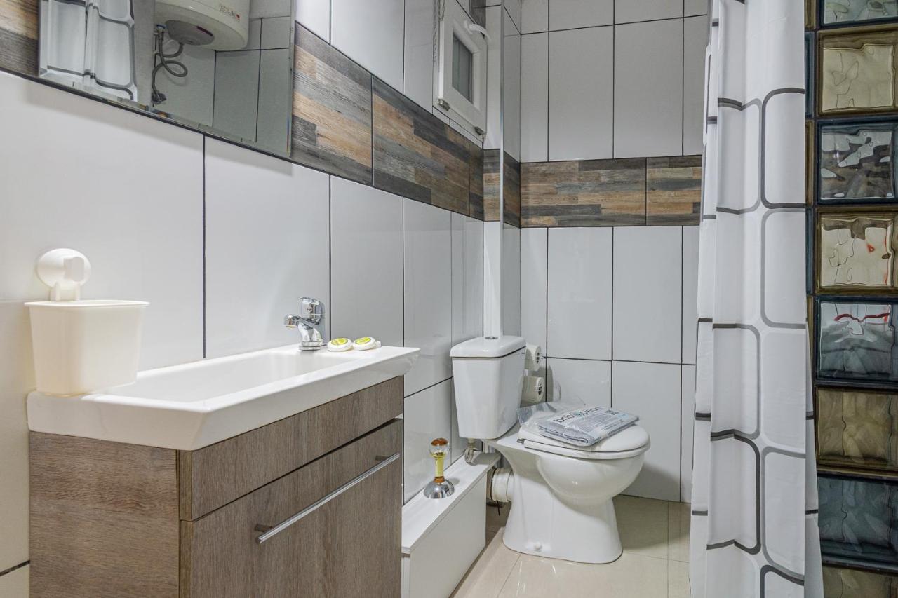 Comfy Apartment Close To Floisvos Beach Atena Exterior foto