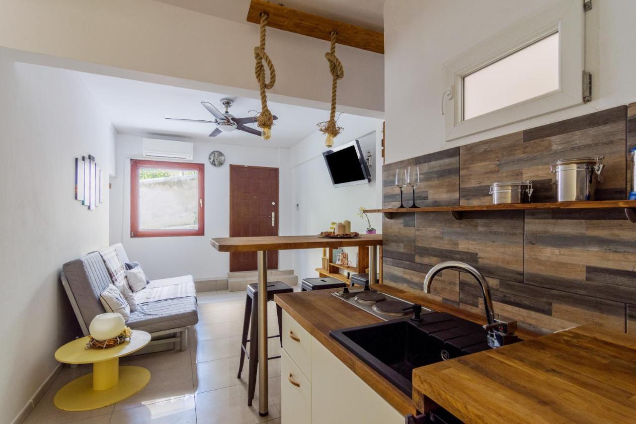 Comfy Apartment Close To Floisvos Beach Atena Exterior foto