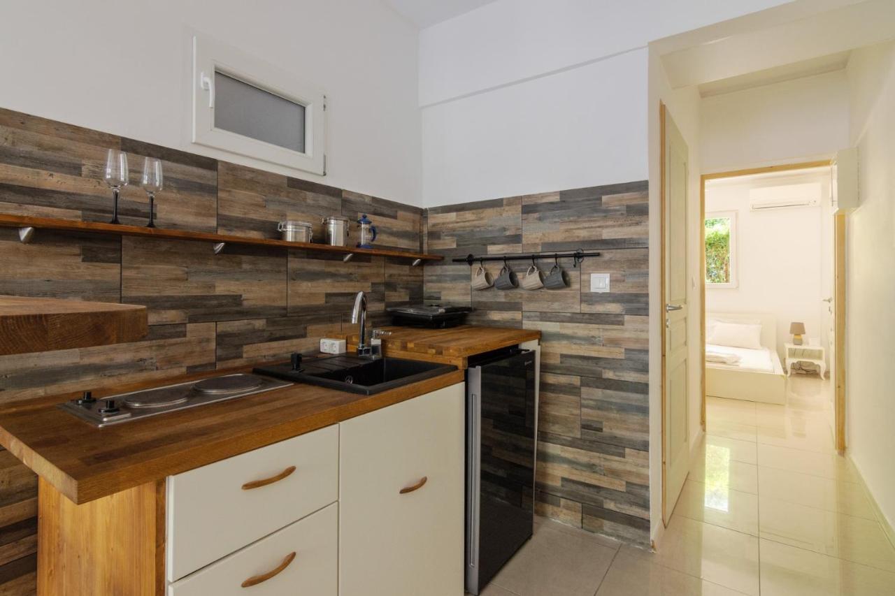Comfy Apartment Close To Floisvos Beach Atena Exterior foto