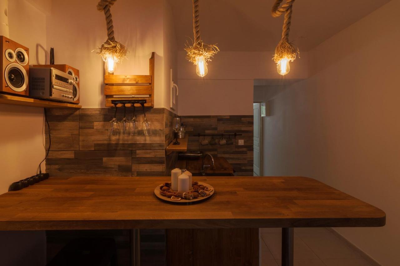 Comfy Apartment Close To Floisvos Beach Atena Exterior foto